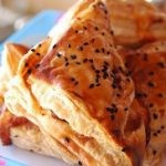 Sosisli Çıtır Milföy Böreği Tarifi